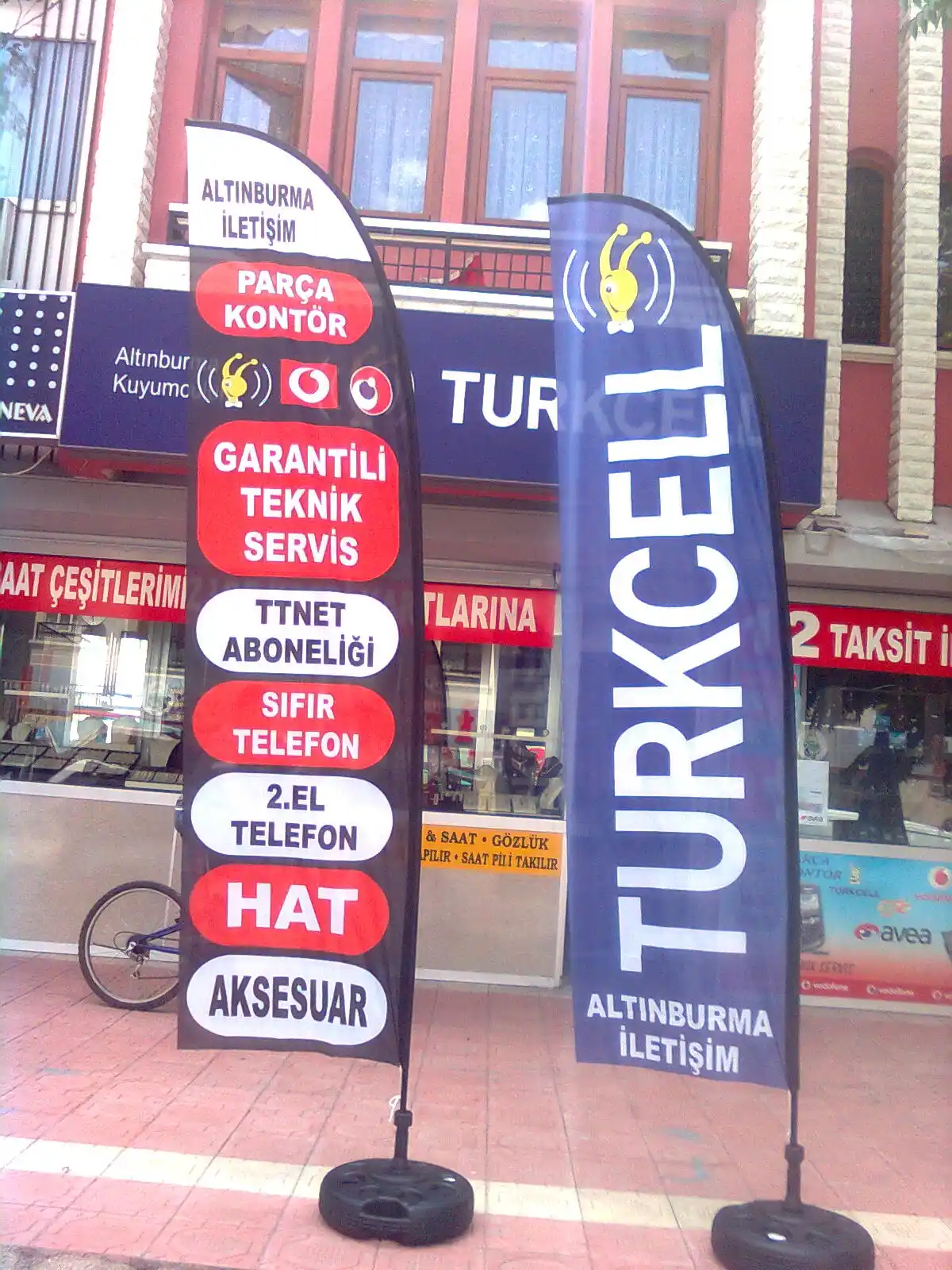 Cep Telefoncu Olta Bayrağı-11