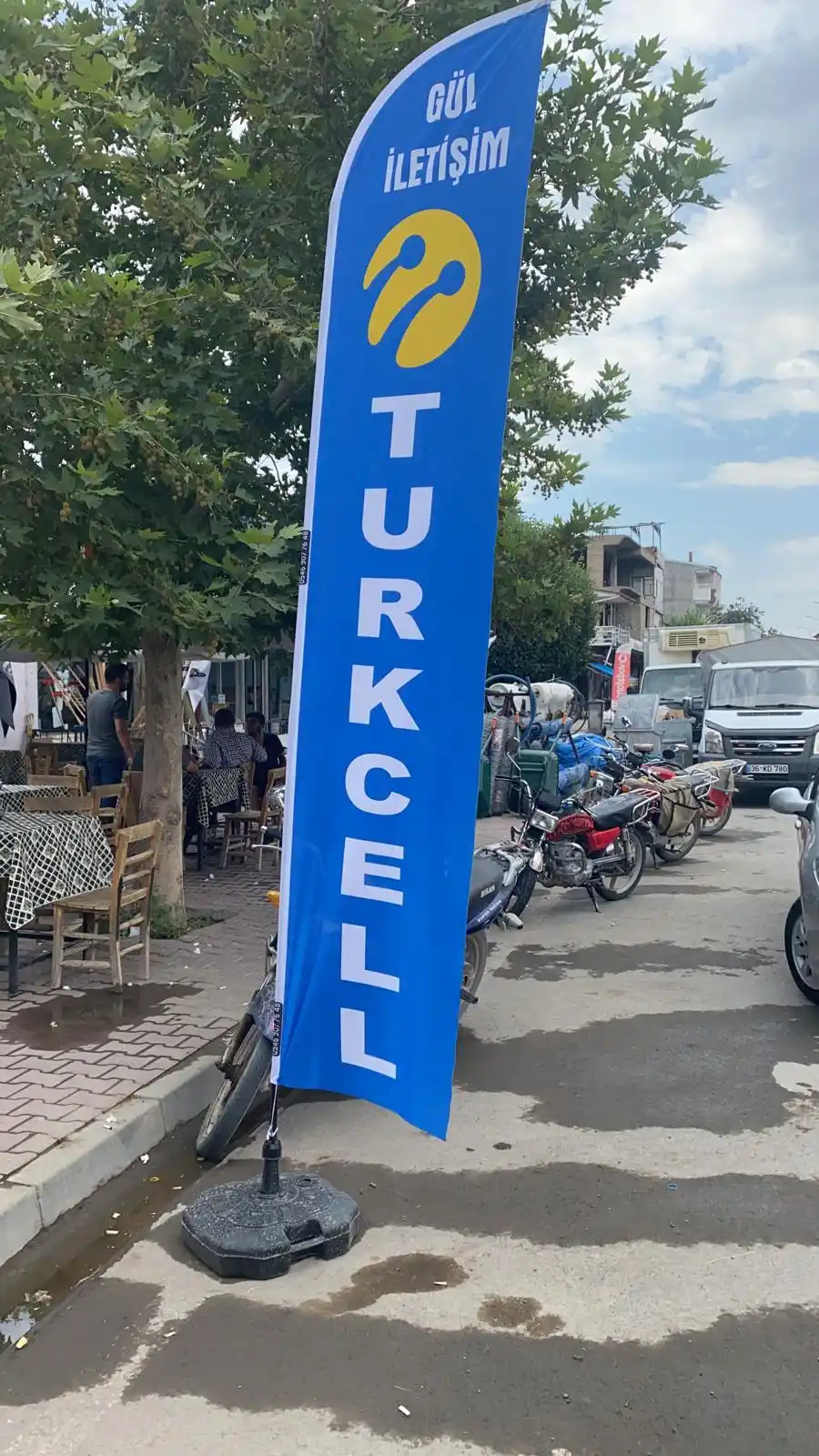 Cep Telefoncu Olta Bayrağı-4
