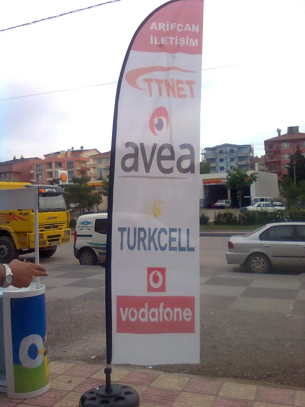 Cep Telefoncu Olta Bayrağı-46