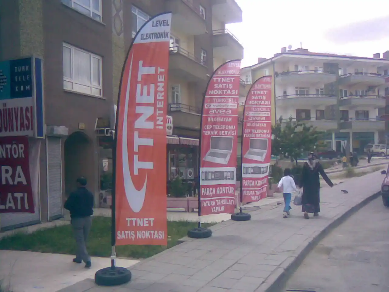Cep Telefoncu Olta Bayrağı-55